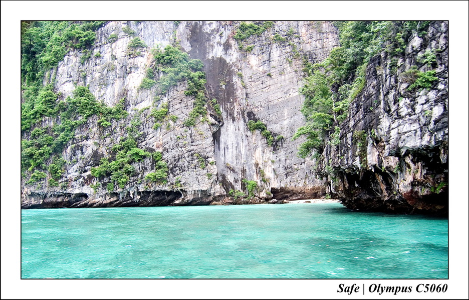 2006 - 07 - Phuket - Ko Phi Phi - Pileh Cove 02